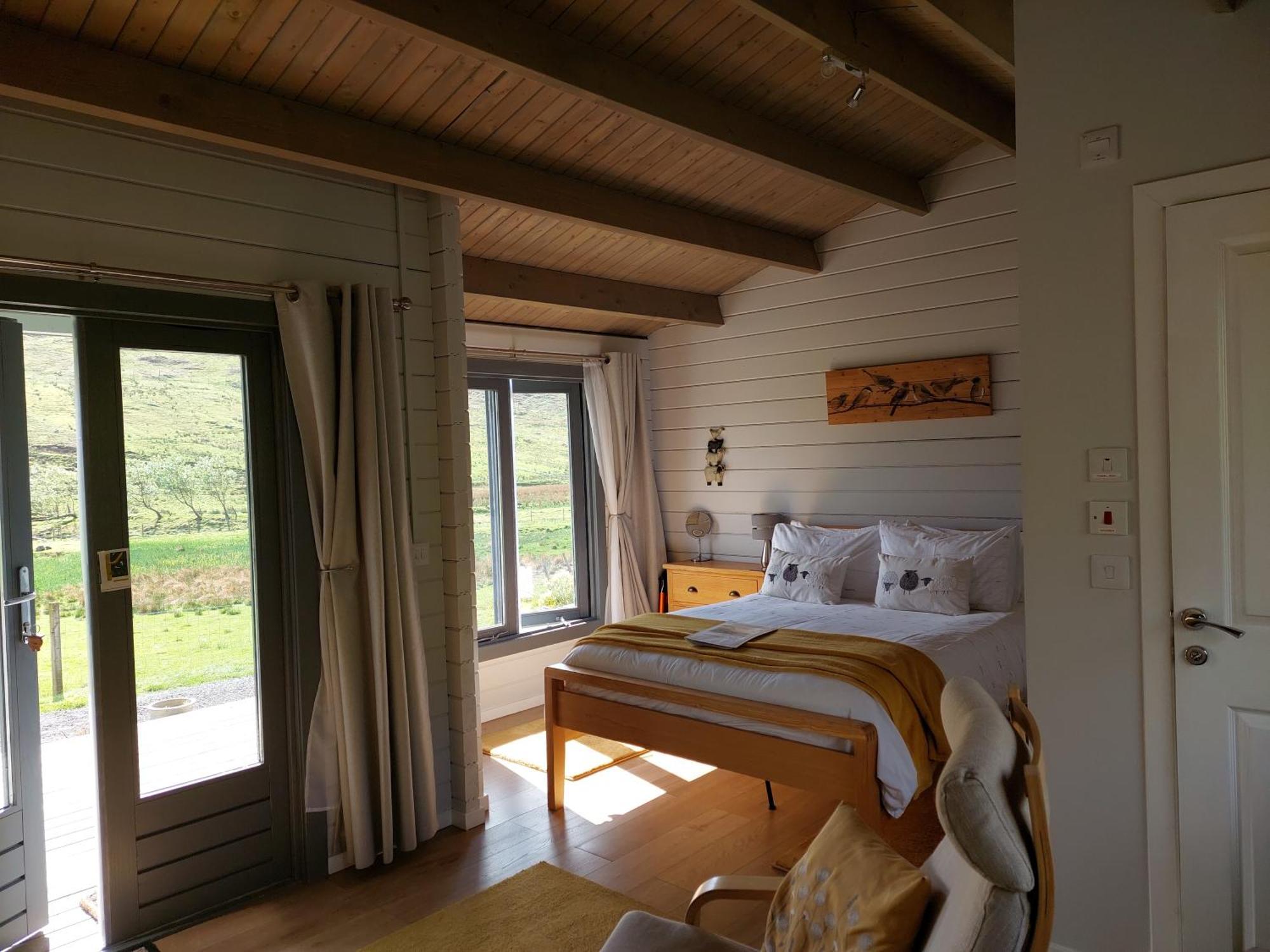 Crofters Cabin Bracadale Экстерьер фото